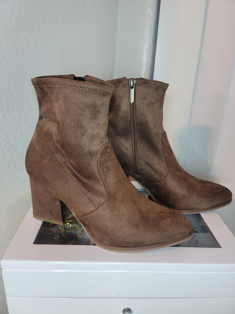 Michael Shannon Taupe Ankle Boots Size 6.5 Block Heel